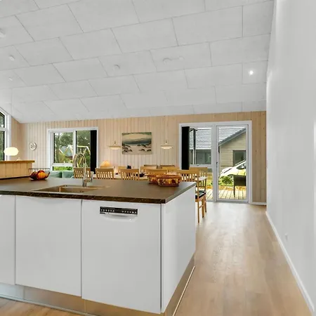 Ylermi - 600m From The Sea By Interhome
